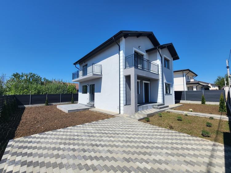 Casă individuală cu 4 camere cu Canalizare în Miroslava