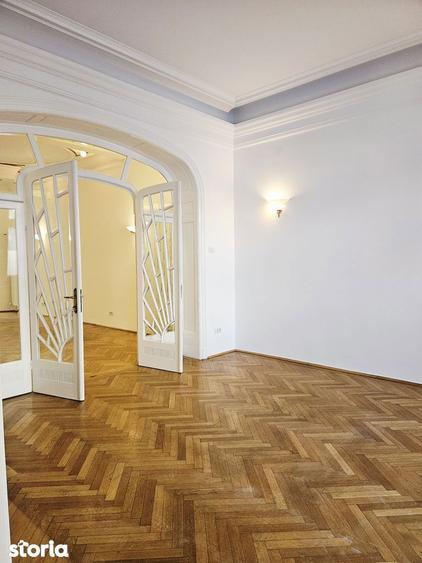 Casă cu 6 camere cu Teren 250 Mp în Unirii
