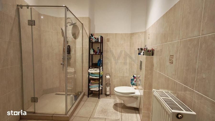 Apartament cu 4 camere în Dacia