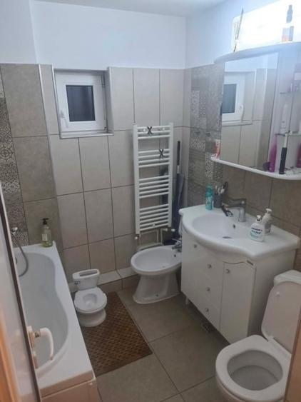 Apartament cu 3 camere decomandat în Moara de foc
