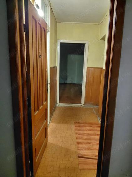 Apartament cu 3 camere decomandat în Traian