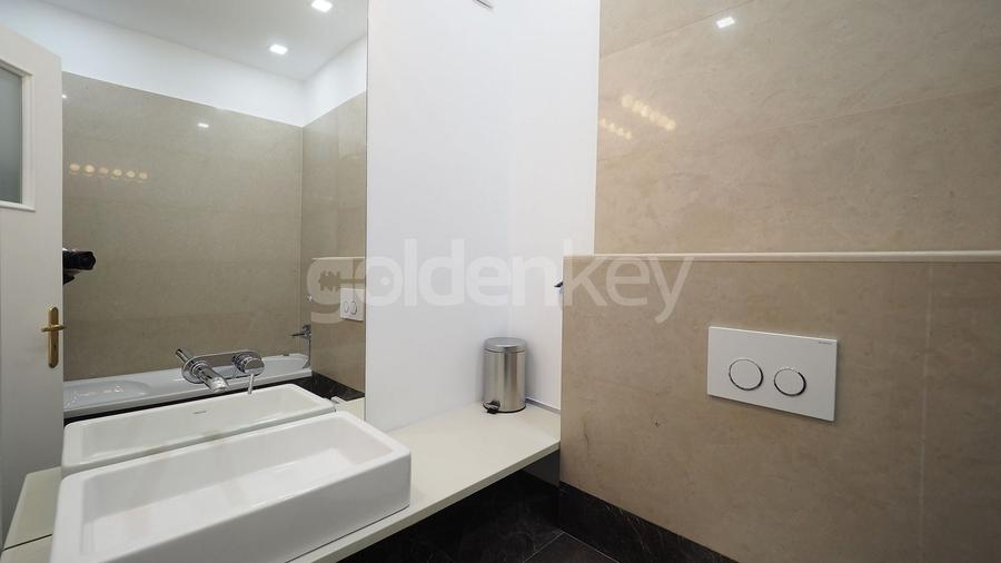 Apartament cu 4 camere semidecomandat, mobilat în Herăstrău
