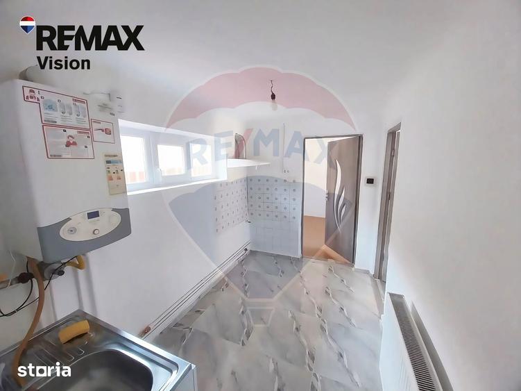 Casă cu 4 camere cu Teren 284 Mp în Brestei