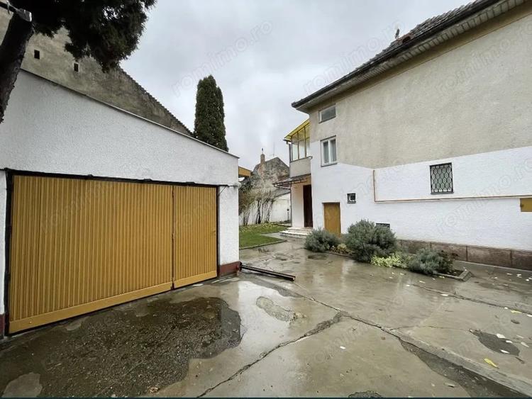 Casă cu 3 camere cu Teren 300 Mp în Titulescu