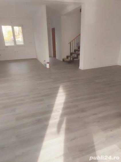 Casă cu 3 camere cu Teren 300 Mp în Utvin