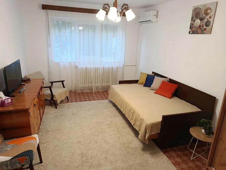 Apartament cu 2 camere decomandat în Sărari