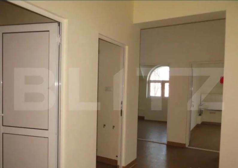 Casa de vanzare , anterior clinica medicala , 1174mp, 30 cam - 6