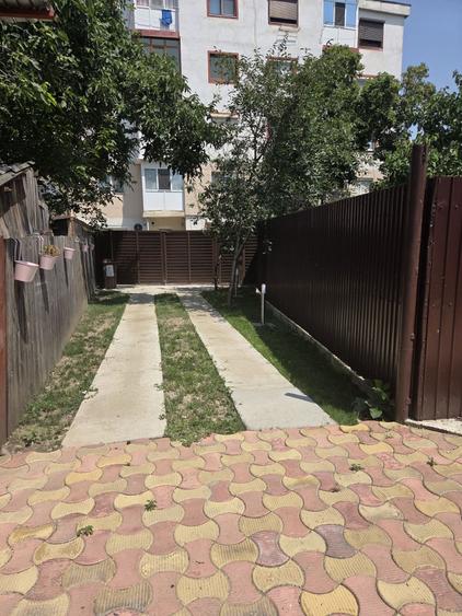 Apartament cu 2 camere decomandat în Lacu