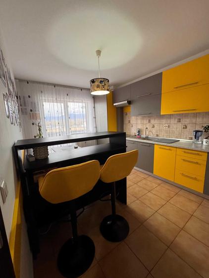 Apartament cu 2 camere decomandat în Sânpetru