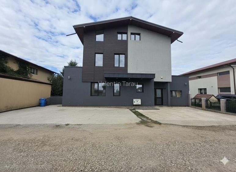 Vilă individuală- P+1+M | 19 camere | 400 mp utili/ 8 parcari