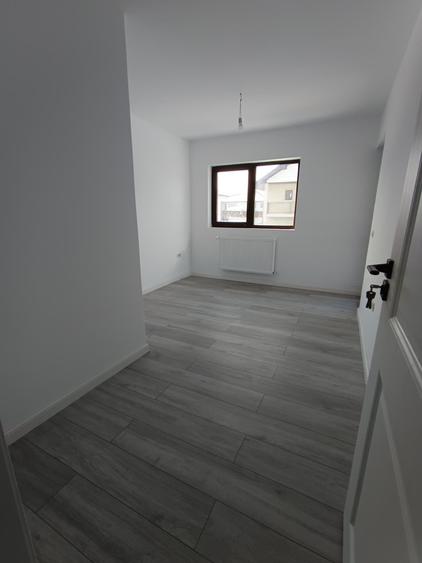 Casa de vanzare este situata in Iasi, zona Valea Lupului-Antibiotice - 9