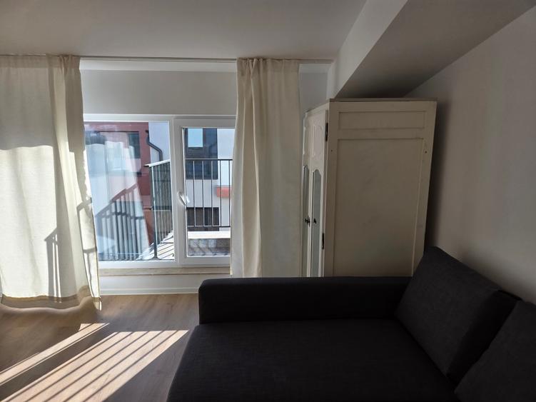 Garsoniera utilata,mobilata ,totul nou ,prima inchiriere ,str Oituz nr 71 - 8