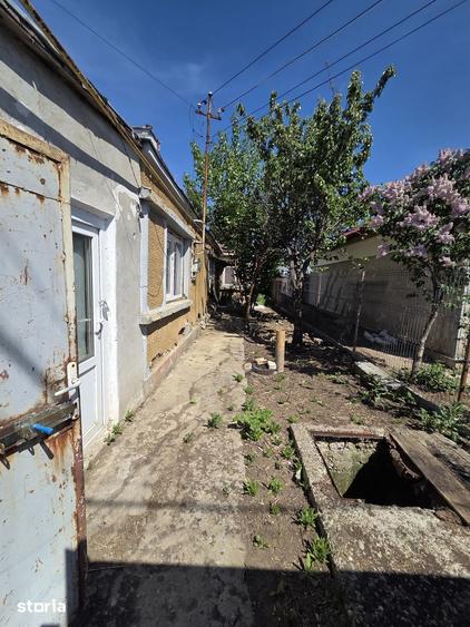 Casă cu 4 camere cu Teren 255 Mp în Chercea