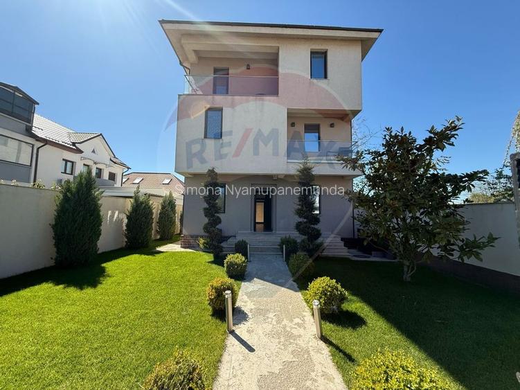 Ideala pentru familii sau grupuri - Vila cu 7 camere in Mamaia Nord
