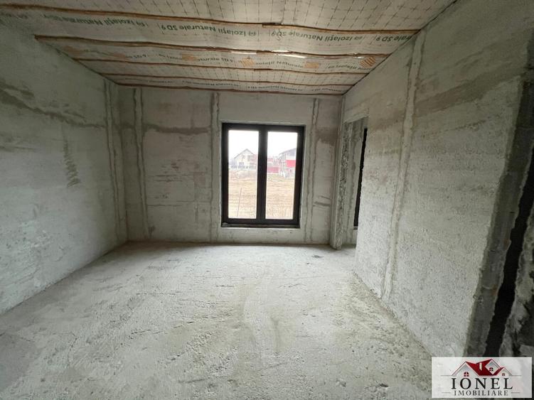 Casa noua semifinisata de vanzare in Sard - 7