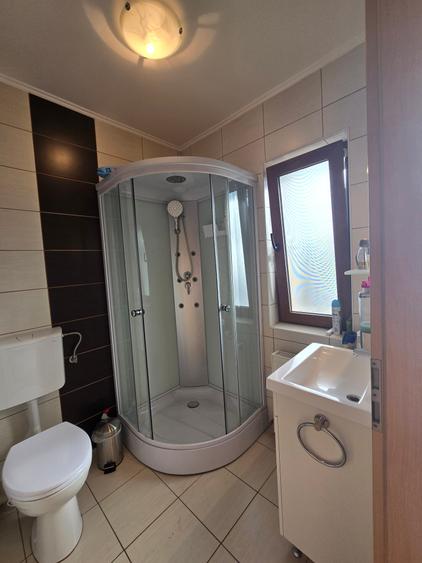 O casa spatioasa  cu 5 camere in Cartier Europa - 4