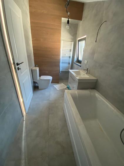 Casa Tip Duplex 5 camere 4 bai - Mutare Imediata - - 22