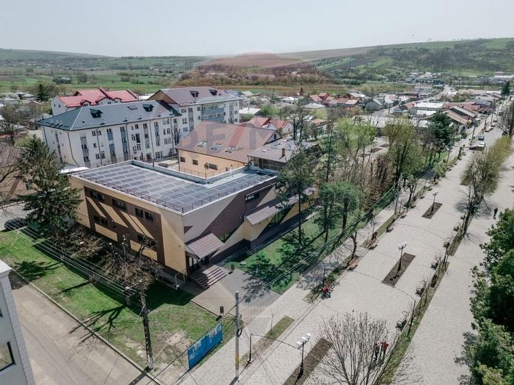 Spațiu comercial de 1,460mp în zona Central - 1
