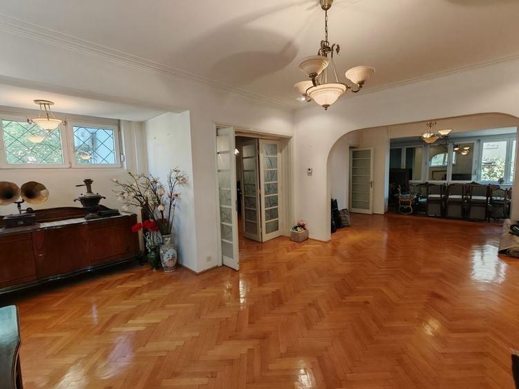 Vilă interbelică – Casin / Domenii – ideală clinica/ resedinta/ sediu / ambasada - 13