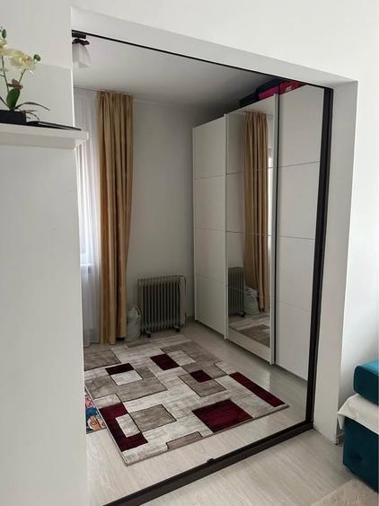 Apartament cu 2 camere, etaj 1/4, zona Podu Ros - 1