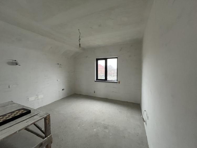 Oportunitate! Vila P+M inalta, 4 camere, placa de beton, Valu lui Traian! - 8