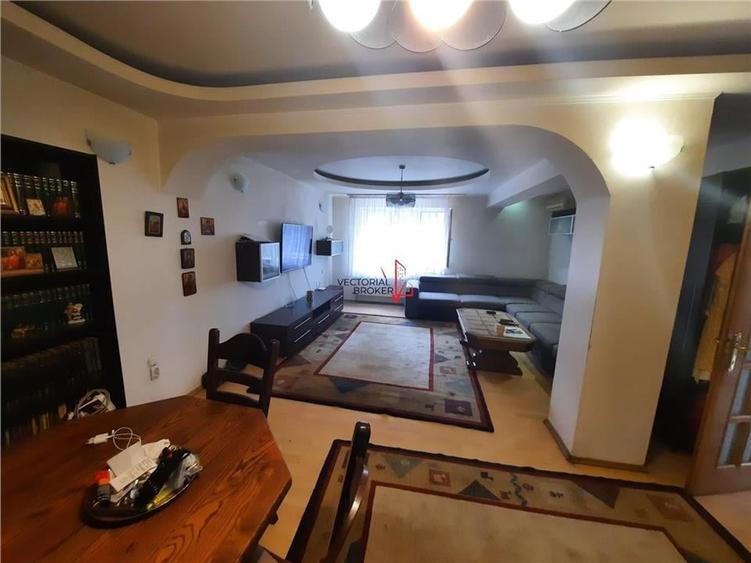 Vila 2 etaje, curte generoasa Vatra Luminoasa - 4