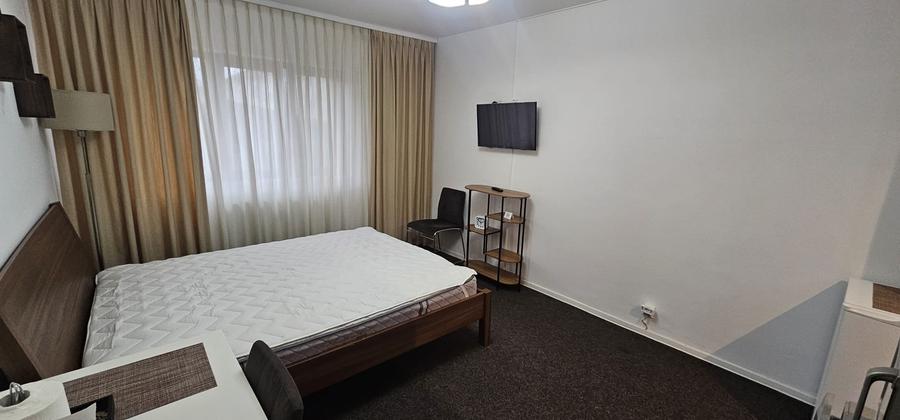 Dristor , garsoniera, 7 minute metrou, 300 euro, mobilata, utilata - 2