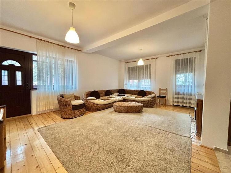 Oportunitate Duplex 7 Camere Central Predeal - 2