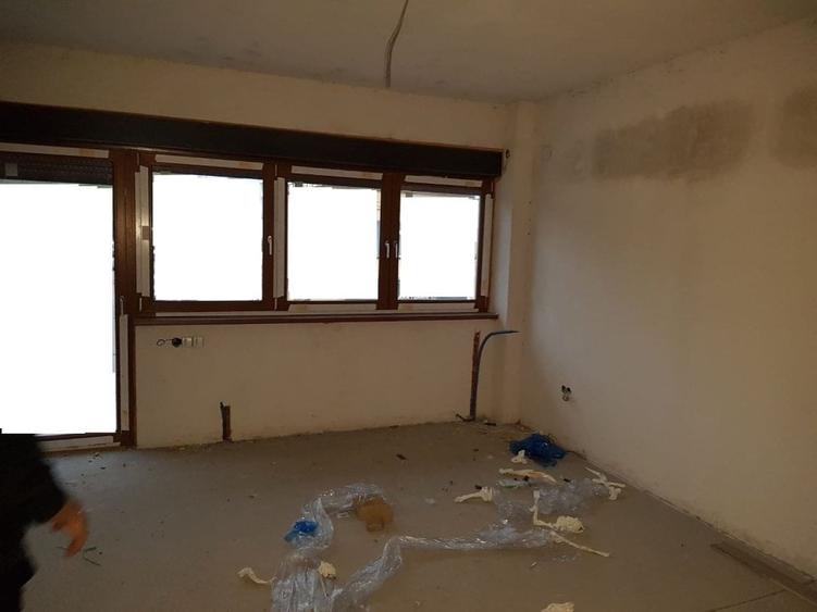 2 apartamente de 3 si 4 camere, Craiovei, semifinisate - 1