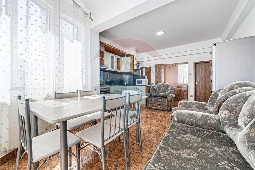 Apartament cu 3 camere de inchiriat in zona Boul Rosu - 4