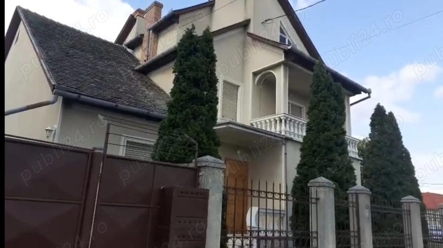 Casa solida, spa?ioasa ?i versatila in zona centrala, Sannicolau Mare - 10