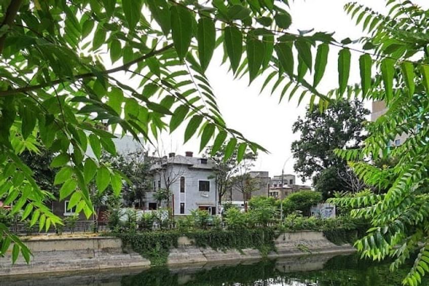 Vila p+m+1 in ultracentralul capitalei,stradal pe Splaiul UNIRII,locatie top - 2