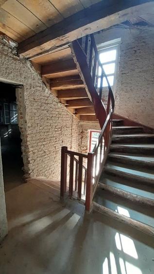 Pensiune in stilul arhitectural al cabanelor austriece, 5000 mp, teren - 9