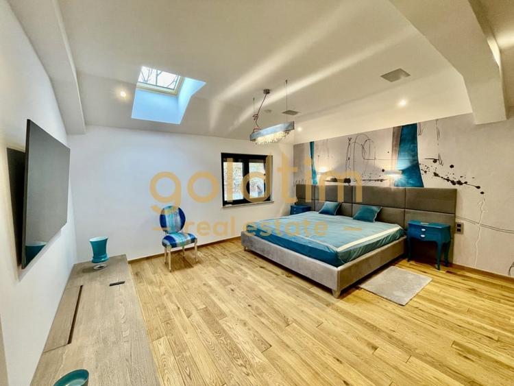 UNICA/ABSOLUT SUPERBA/ VILA INDIVIDUALA/IANCU NICOLAE/CURTE GENEROASA - 78