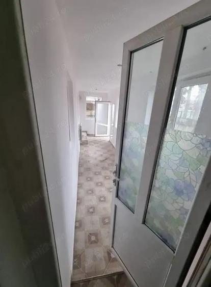 A 39 Proprietarul vinde in Buhu?i ,casa 3 camere la strada , - 6