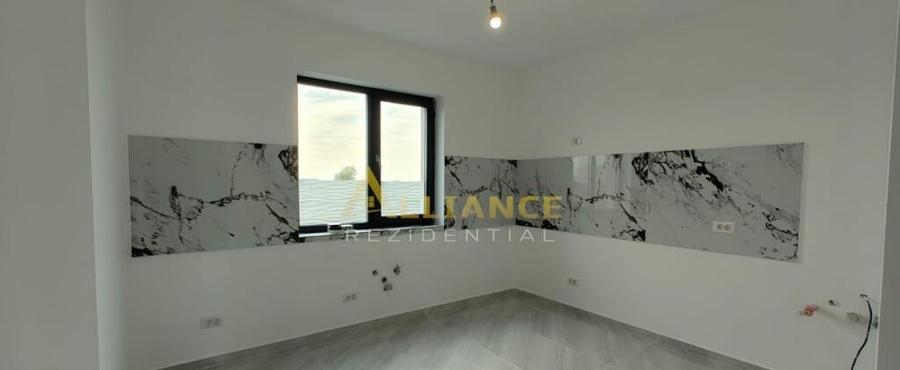 Casa individuala - 4 camere - 3 bai - 110 mp utili - 7