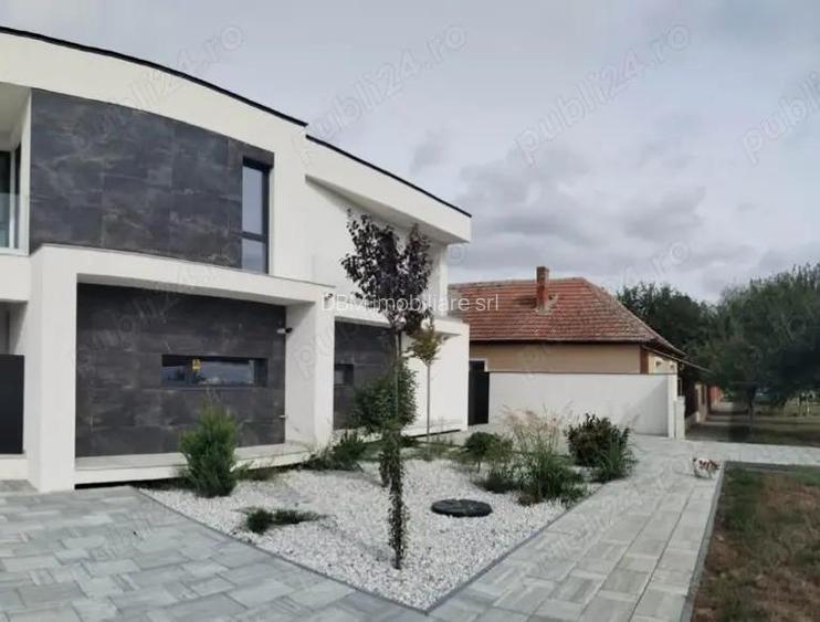 De vanzare duplex modern Mosnita Noua