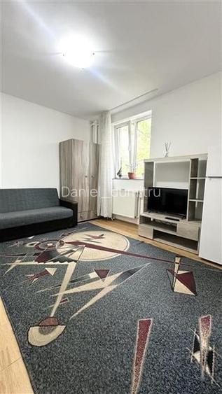 Garsoniera Complet Mobilata si Utilata, Etaj 1, zona Palas