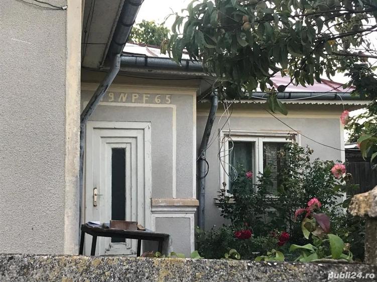 Vand casa la curte in Rosiori de Vede jud Teleorman, din paianta, cu 5 camere. - 2