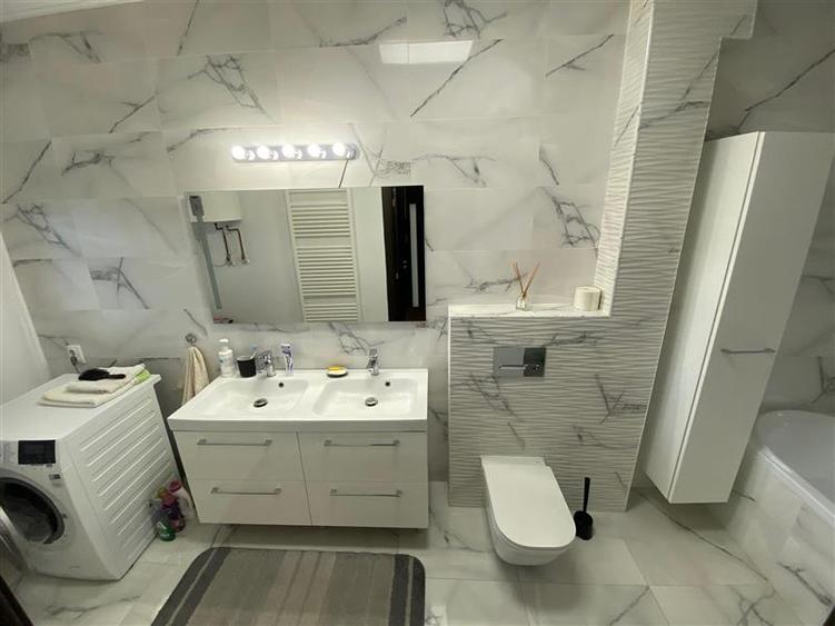 Casa cu 4 camere+spatiu comercial de vanzare in Unirii - 9