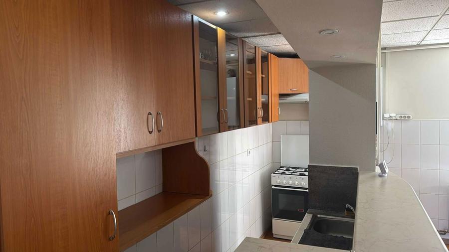 Inchiriez apartament mobilat 3 camere plus dressing in Cornesti etaj 1 - 4