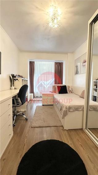 Apartament cu 3 camere decomandat în Km 4