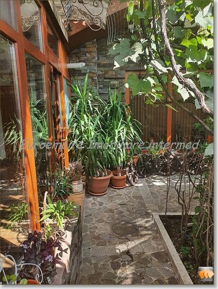 Pensiune 14 camere de vanzare zona Eforie Nord - 31