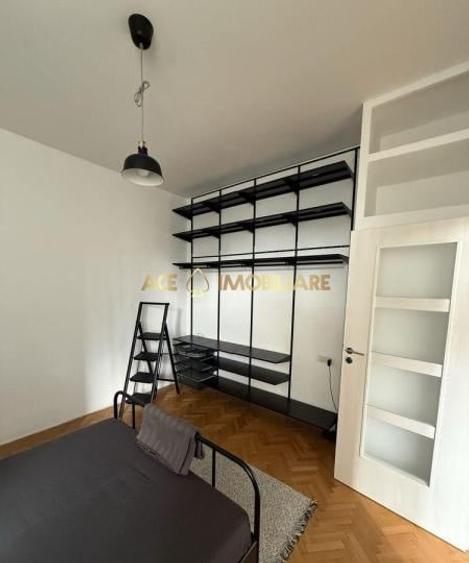 2 Camere de inchiriat | Universitate | Metrou | Incalzire electrica - 1