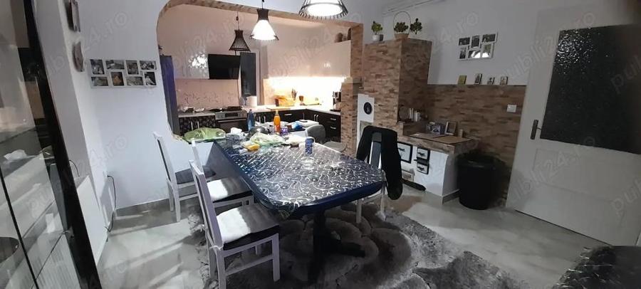 Vind casa cu etaj in centru Resita - 7