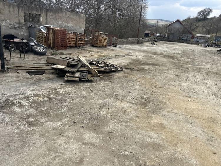 Inchiriez teren platforma beronata si birouri. Spatii depozitare. - 3