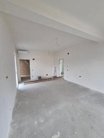 Vilă Individuală 4 camere - Teren 423 mp - Tunari - 9