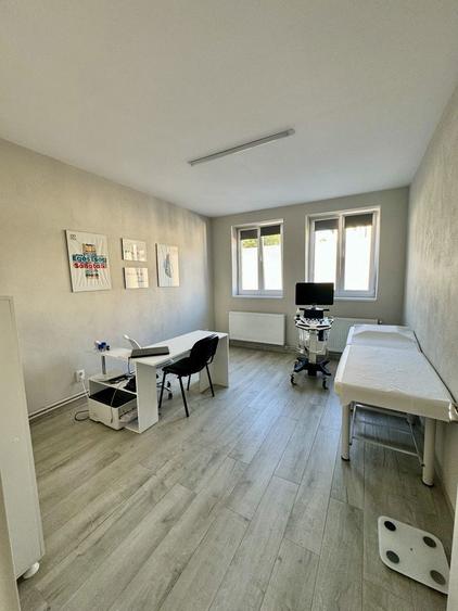 De vanzare imobil situat in zona centrala - 6