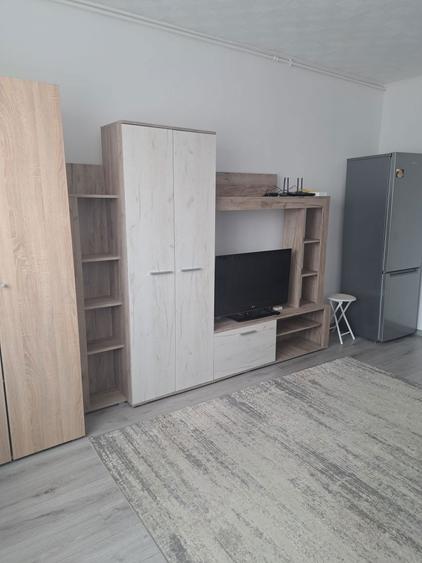 Garsoniera zona vasile aaron 245 euro - 2