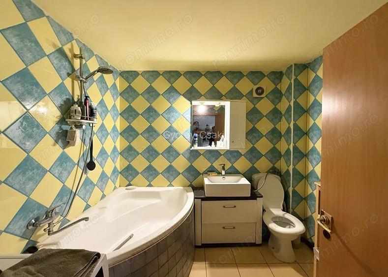 Apartament cu 4 camere in inima orasului - IMOBIHOR